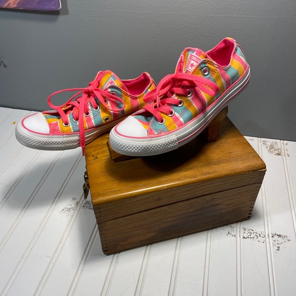 Converse Shoes - Converse all star low top size 7 multi
